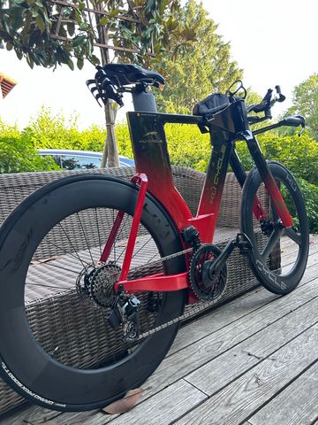 Used KU cycle Custom SRAM Red eTap AXS 2026 Road & Gravel, Red — image 3 of 12
