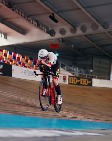 Used KU cycle Custom SRAM Red eTap AXS 2026 Road & Gravel, Red — image 10 of 12