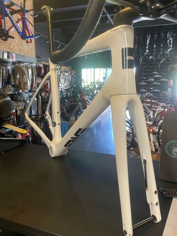 Used Enve Melee Frameset 2024 Road & Gravel, White — image 2 of 4