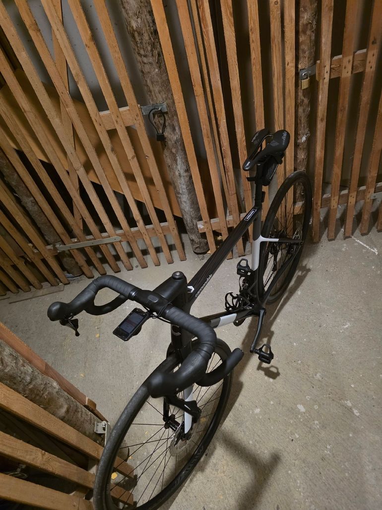 Gebrauchtes Cannondale SuperSix EVO Carbon Disc 105 2024 2024 Road & Gravel, Schwarz — Bild 14 von 16
