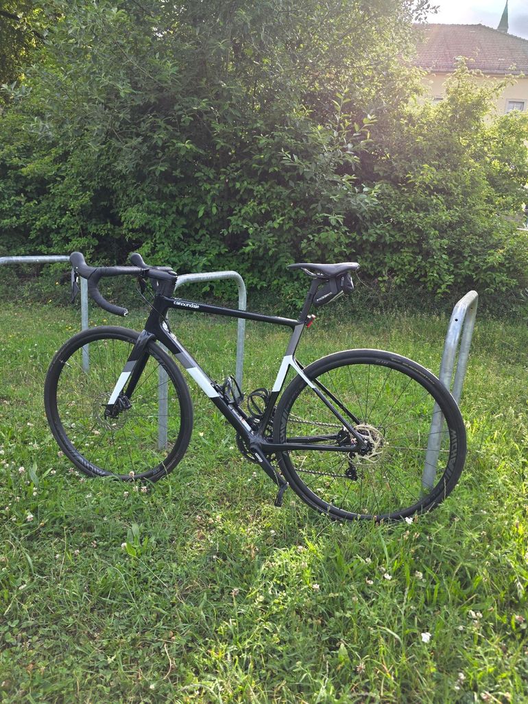 Gebrauchtes Cannondale SuperSix EVO Carbon Disc 105 2024 2024 Road & Gravel, Schwarz — Bild 9 von 16