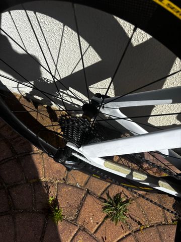 Used BMC TIMEMACHINE 02 THREE 2019 2019 Road & Gravel, White — image 9 of 10