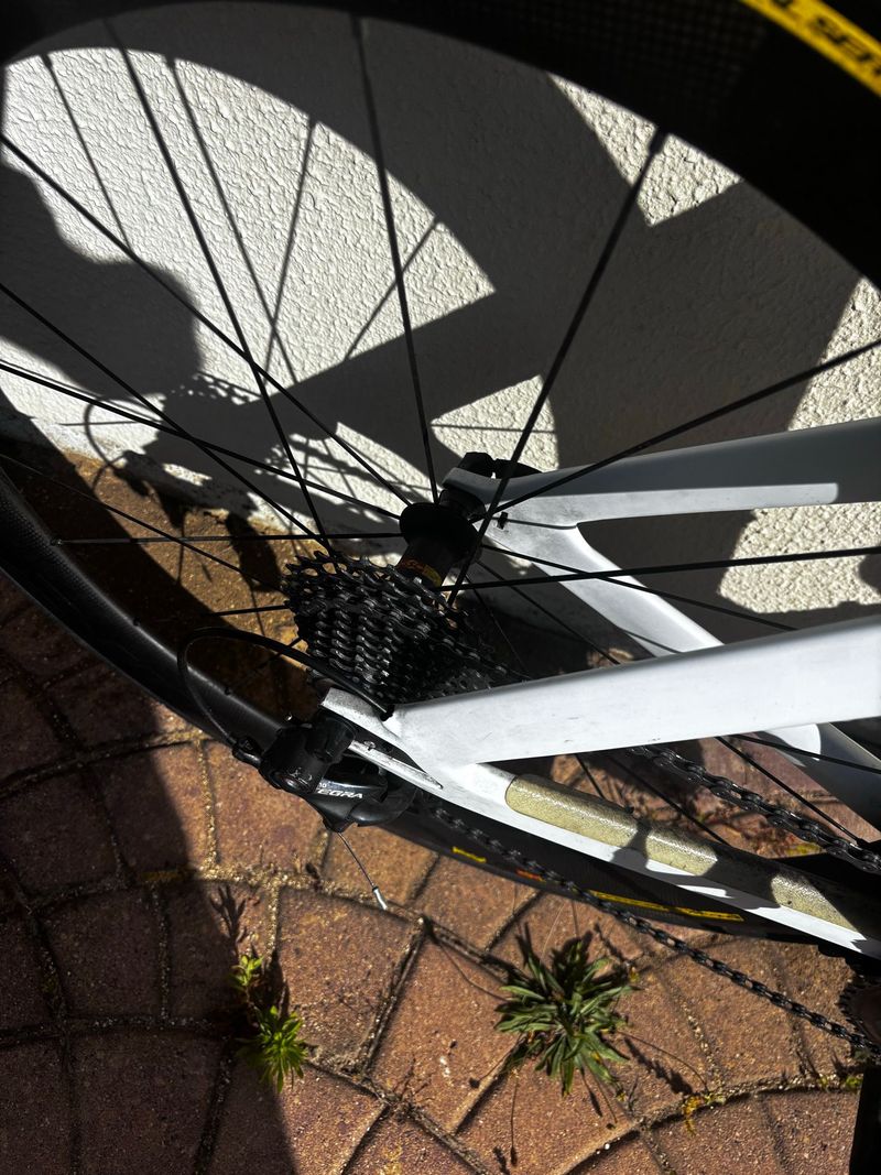 Used BMC TIMEMACHINE 02 THREE 2019 2019 Road & Gravel, White — image 9 of 10