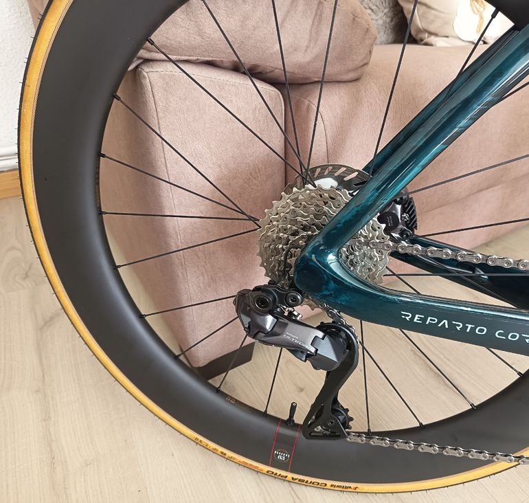 Brugt BIANCHI OLTRE RC REPARTO CORSE EDICIÓN LIMITADA 140 TH ANIVERSARIO CUADRO 001 EXCLUSIVO TOPE GAMA ❗ Custom Shimano Ultegra Di2 2026 Road & Gravel — billede 3 af 21