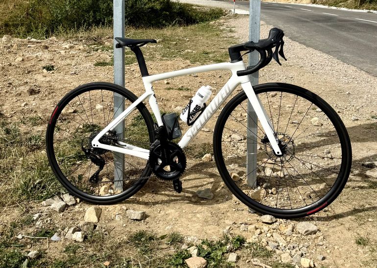 Gebrauchtes Specialized Tarmac SL7 Sport - Shimano 105 2025 2025 Road & Gravel, Weiß — Bild 3 von 3