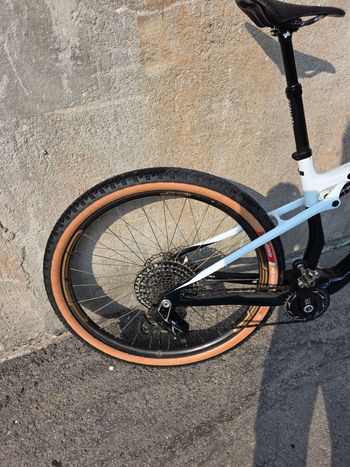 Used Giant Anthem Advanced SL 0 2026 2026 Mountainbike, White, 29 — image 5 of 9