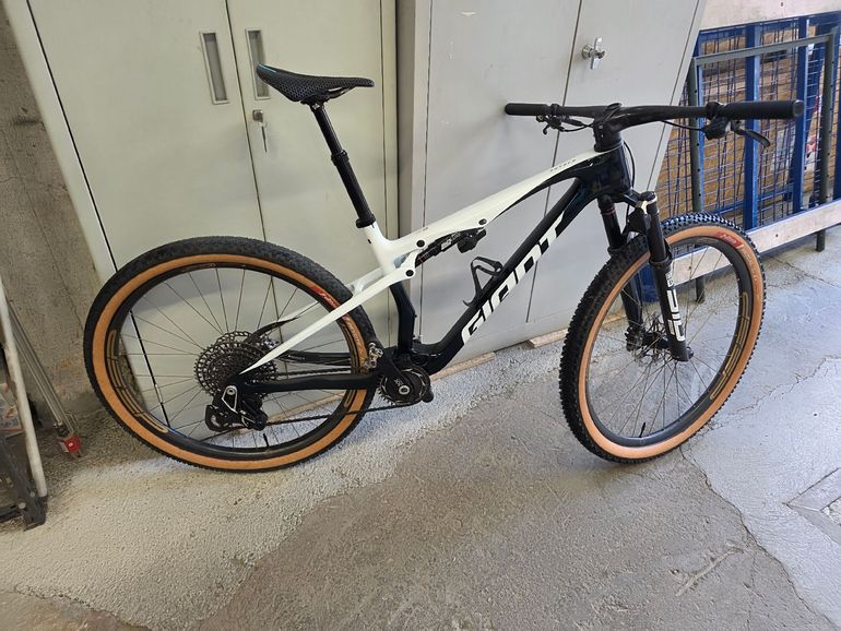 Used Giant Anthem Advanced SL 0 2026 2026 Mountainbike, White, 29 — image 8 of 9