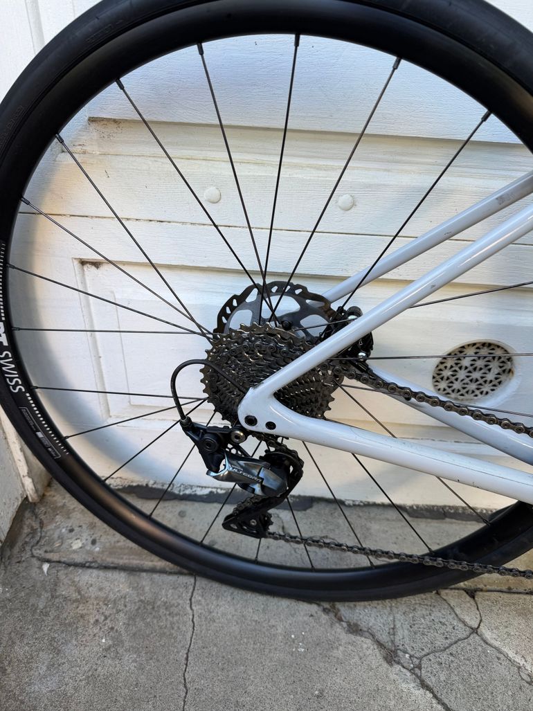 Used Specialized Roubaix Sport 2020 2020 Road & Gravel, Light Gray — image 4 of 10