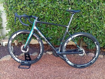 Tweedehands Scott Addict RC Supersonic Édition Limited Superstar Ultegra Di2 12v T58 - Carbon Fiber HMX-SL Ultimate - Choose from three purchase options - Custom Shimano Ultegra Di2 2023 Racefiets & gravel