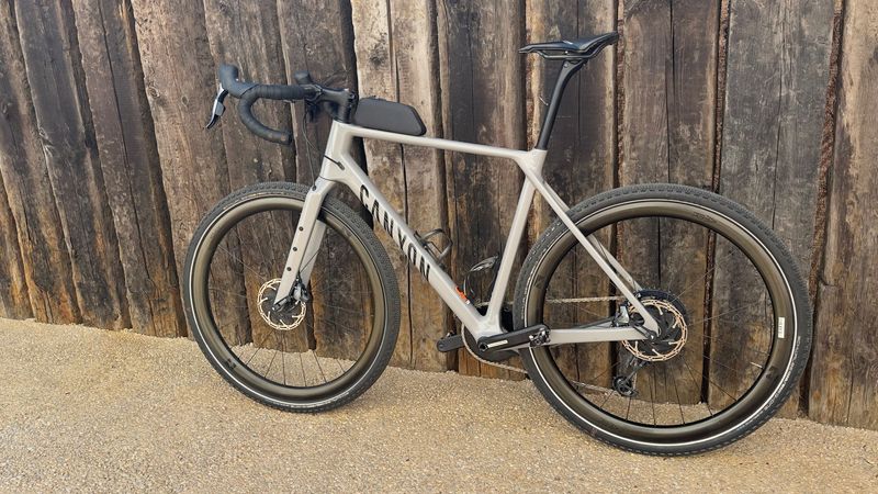 Gebrauchtes Canyon Grizl SRAM XX1 Eagle AXS 2024 Road & Gravel, Hellgrau — Bild 3 von 18