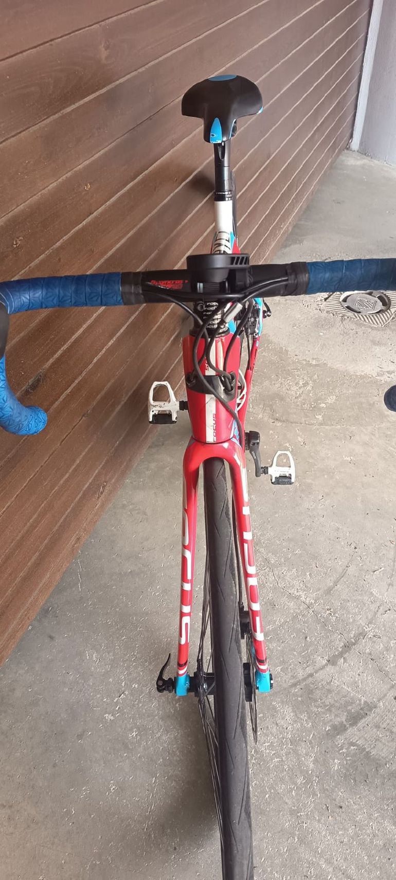 Used Focus Cayo Shimano 105 2015 Road & Gravel, White — image 7 of 7
