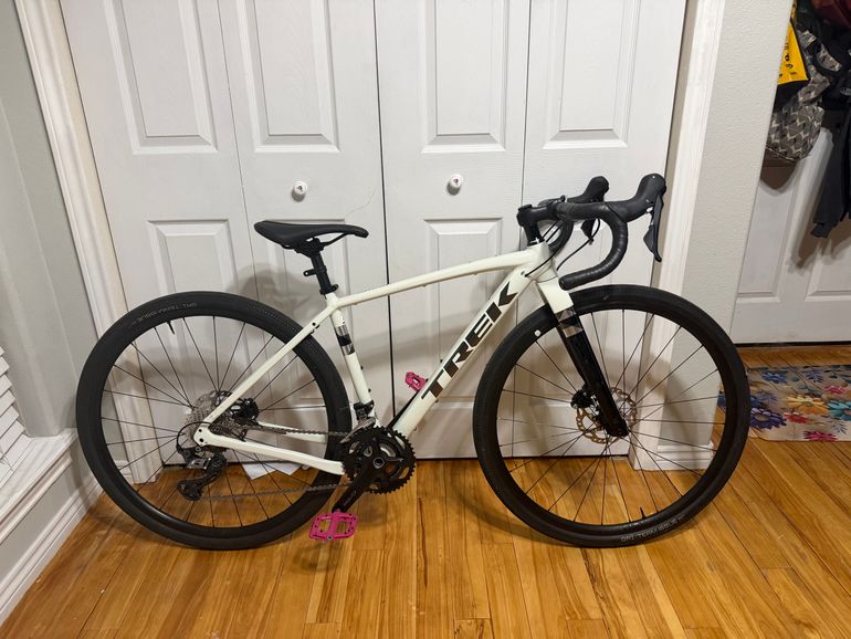 Used Trek Checkpoint ALR 5 2023 2023 Road & Gravel, White — image 1 of 7