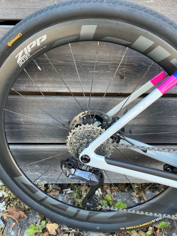 Käytetty Scott Addict Shimano Ultegra Di2 2025 Road & Gravel — kuva 7 / 12