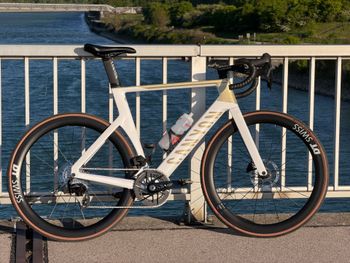Used Canyon Aeroad CF SLX 7 AXS SE 2026 Road & Gravel, White — image 2 of 11