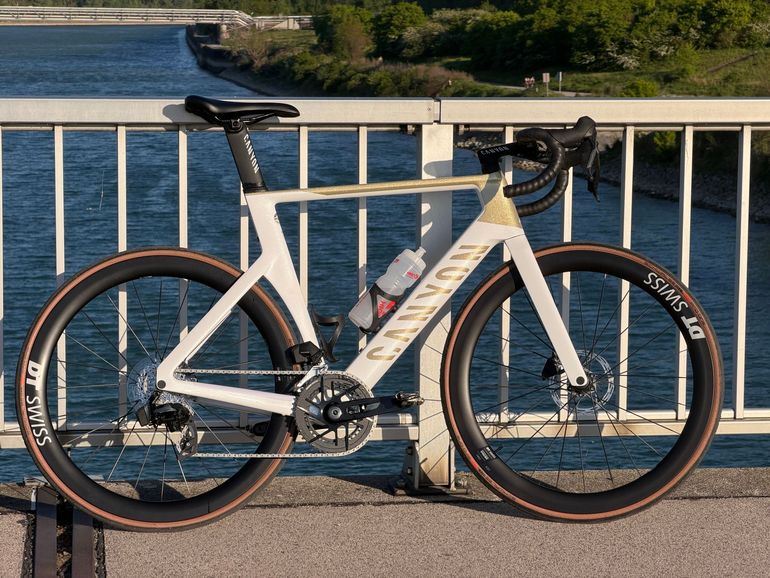 Used Canyon Aeroad CF SLX 7 AXS SE 2026 Road & Gravel, White — image 2 of 11