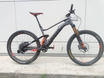 Lapierre E-zesty AM LTD 2021 Mountainbike usato, Grigio chiaro — immagine 3 di 6