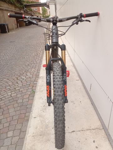 Lapierre E-zesty AM LTD 2021 Mountainbike usato, Grigio chiaro — immagine 6 di 6
