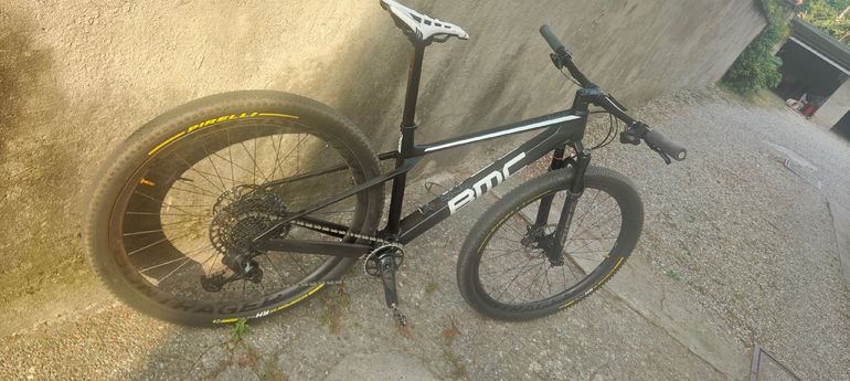 BMC Twostroke 01 ONE 2023 2023 Mountainbike de segunda mano, Negro — imagen 2 de 8
