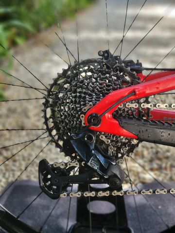 Used Santa Cruz 5010 SRAM GX Eagle 2023 Mountainbike, Red — image 6 of 6