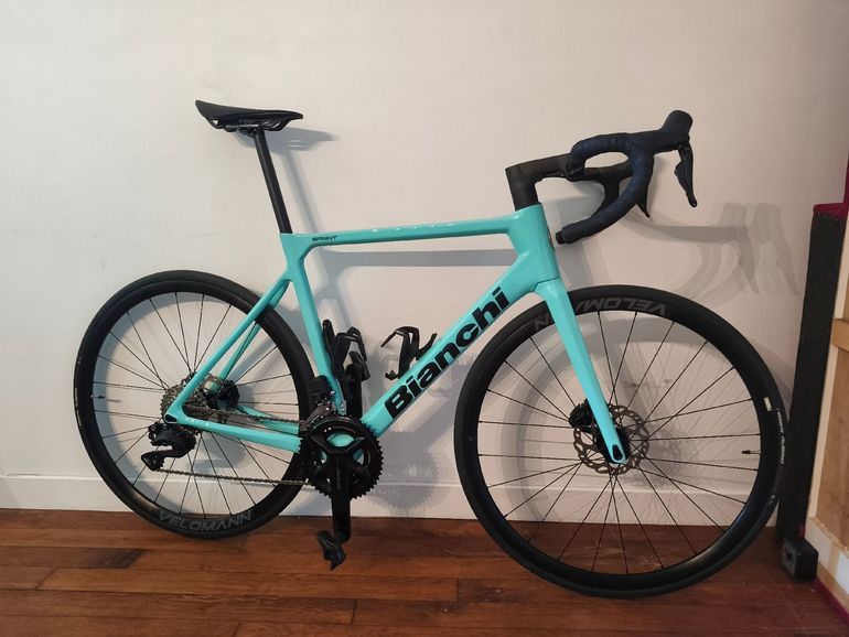 Used Bianchi Sprint Shimano 105 Di2 2025 Road & Gravel, Blue — image 1 of 7