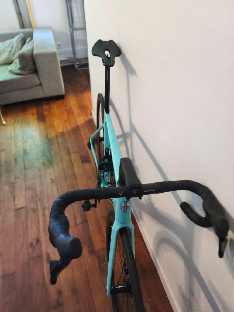 Used Bianchi Sprint Shimano 105 Di2 2025 Road & Gravel, Blue — image 4 of 7