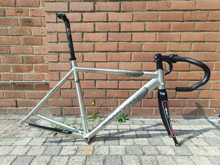 Used Granville G-Racer 001 Roadrunner Race Series Frameset 2011 Road & Gravel, Light Gray — image 1 of 24