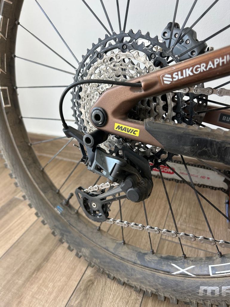 Used Santa Cruz BULLIT R / Carbon CC 2023 2023 Mountainbike, Orange — image 3 of 4