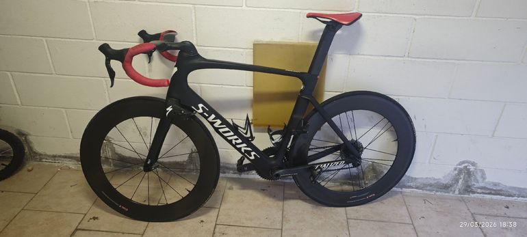 Used Specialized S-Works Venge ViAS Di2 2016 2016 Road & Gravel, Black — image 2 of 11