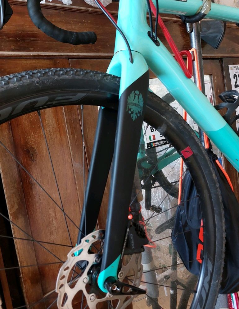 Used Bianchi Impulso Shimano GRX 2023 Road & Gravel, Blue — image 14 of 23