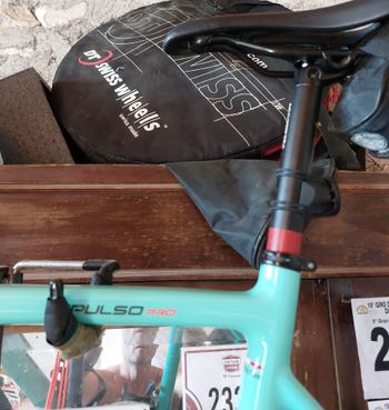 Used Bianchi Impulso Shimano GRX 2023 Road & Gravel, Blue — image 10 of 23