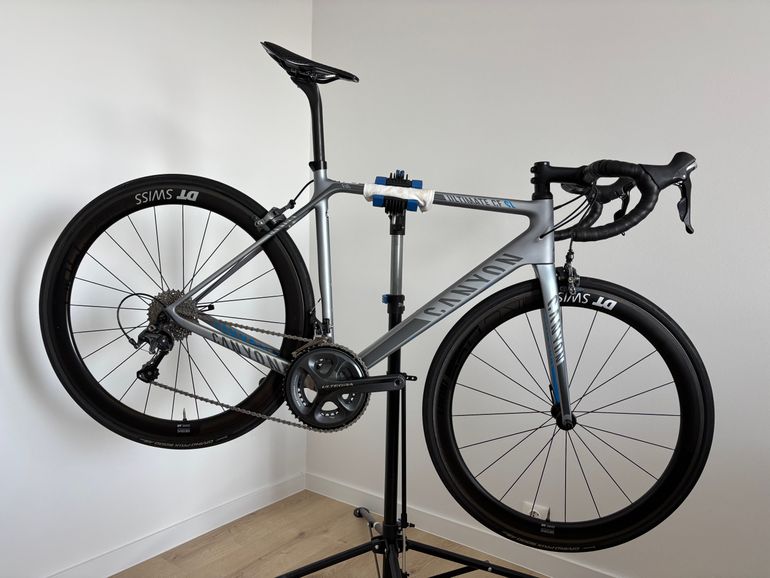Used Canyon Ultimate CF SL 9.0 F10 2016 Road & Gravel, Light Gray — image 1 of 8