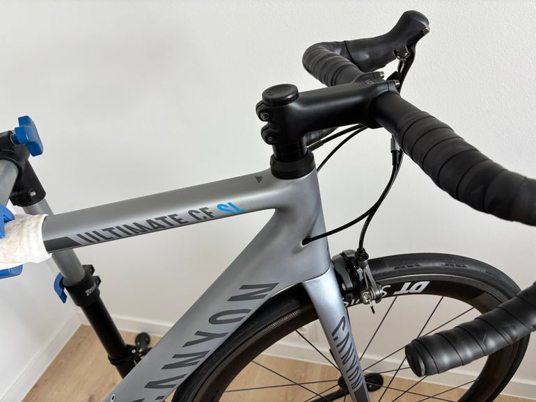 Used Canyon Ultimate CF SL 9.0 F10 2016 Road & Gravel, Light Gray — image 2 of 8