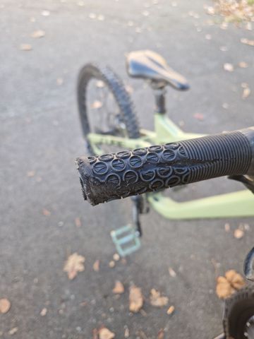 CUBE TWO15 RACE 27.5 2024 2024 Mountainbike usato, Verde — immagine 8 di 10
