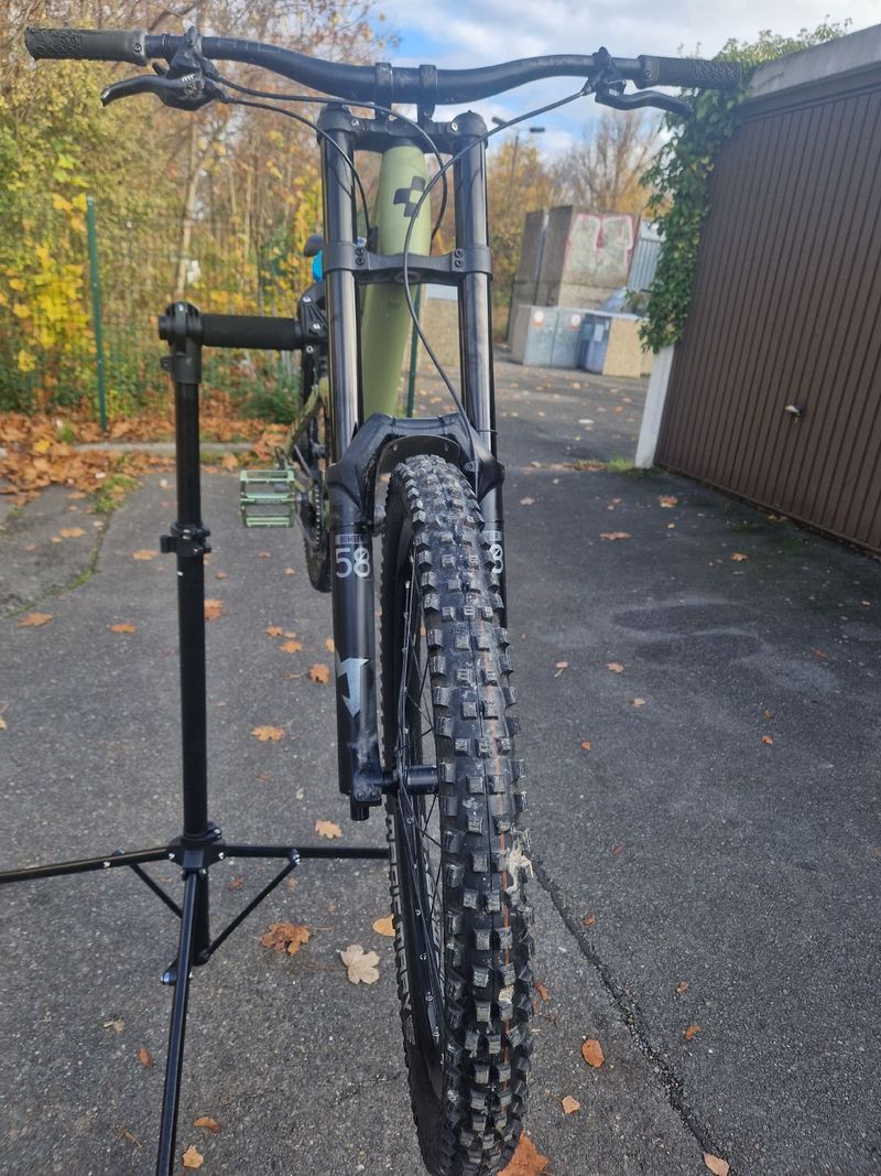 CUBE TWO15 RACE 27.5 2024 2024 Mountainbike usato, Verde — immagine 10 di 10