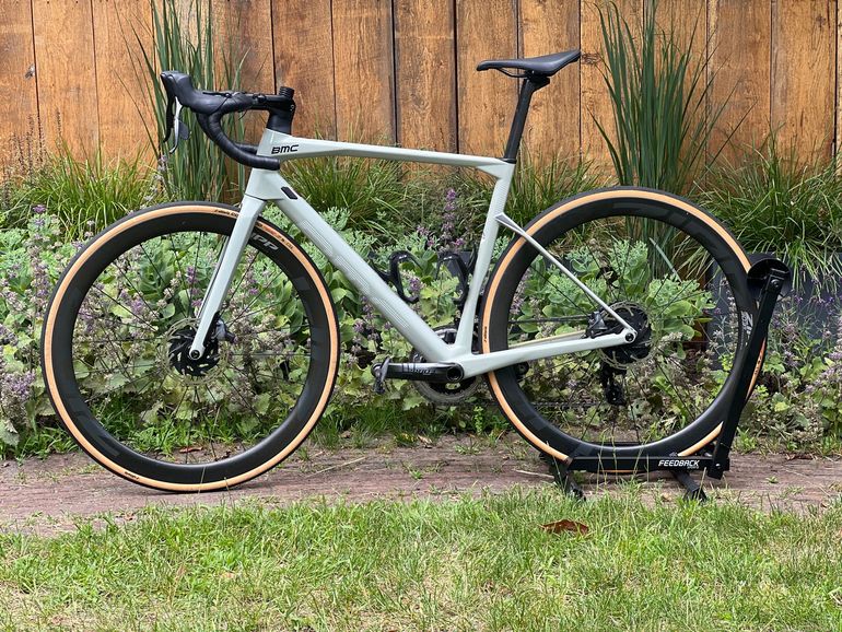 Używany BMC Roadmachine 01 THREE 2021 2021 Road & Gravel — zdjęcie 2 z 5