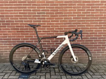 Canyon Ultimate CF SL 7 Di2 2024 2024 Route & Gravel d'occasion