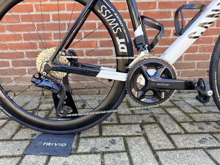 Canyon Ultimate CF SL 7 Di2 2024 2024 Road & Gravel d'occasion — image 4 sur 7