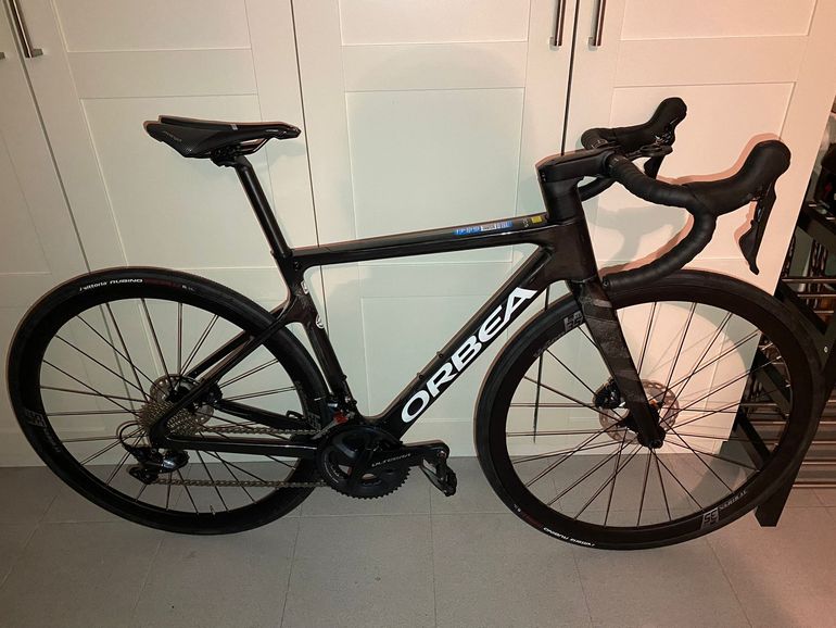 Used Orbea Orca M20 Team Con Ruedas De Carbono 2023 Road & Gravel, Black — image 4 of 5