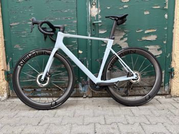 Used CUBE LITENING AIR C:68X FRAMESET, LIMITED EDITION 2025 2025 Road & Gravel, White — image 4 of 10