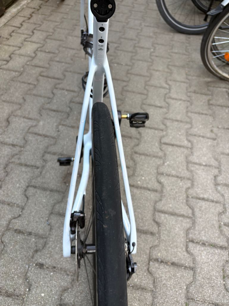 Used CUBE LITENING AIR C:68X FRAMESET, LIMITED EDITION 2025 2025 Road & Gravel, White — image 3 of 10