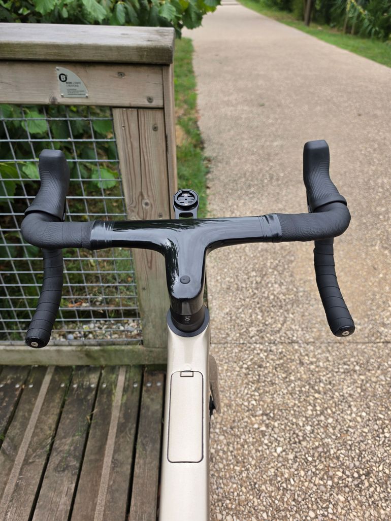 Used Canyon Endurace CF SLX 8 AXS Aero 2023 2023 Road & Gravel, Light Gray — image 4 of 7