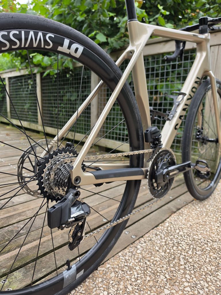 Used Canyon Endurace CF SLX 8 AXS Aero 2023 2023 Road & Gravel, Light Gray — image 3 of 7