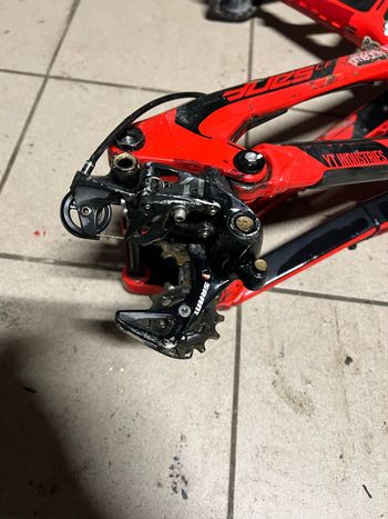 Brugt YT Industries Tues CF 2018 Frameset 2018 Mountainbike — billede 9 af 9