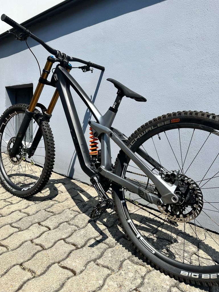 Used CUBE TWO15 HPC SLT 2021 2021 Mountainbike, Black, 29 — image 1 of 10