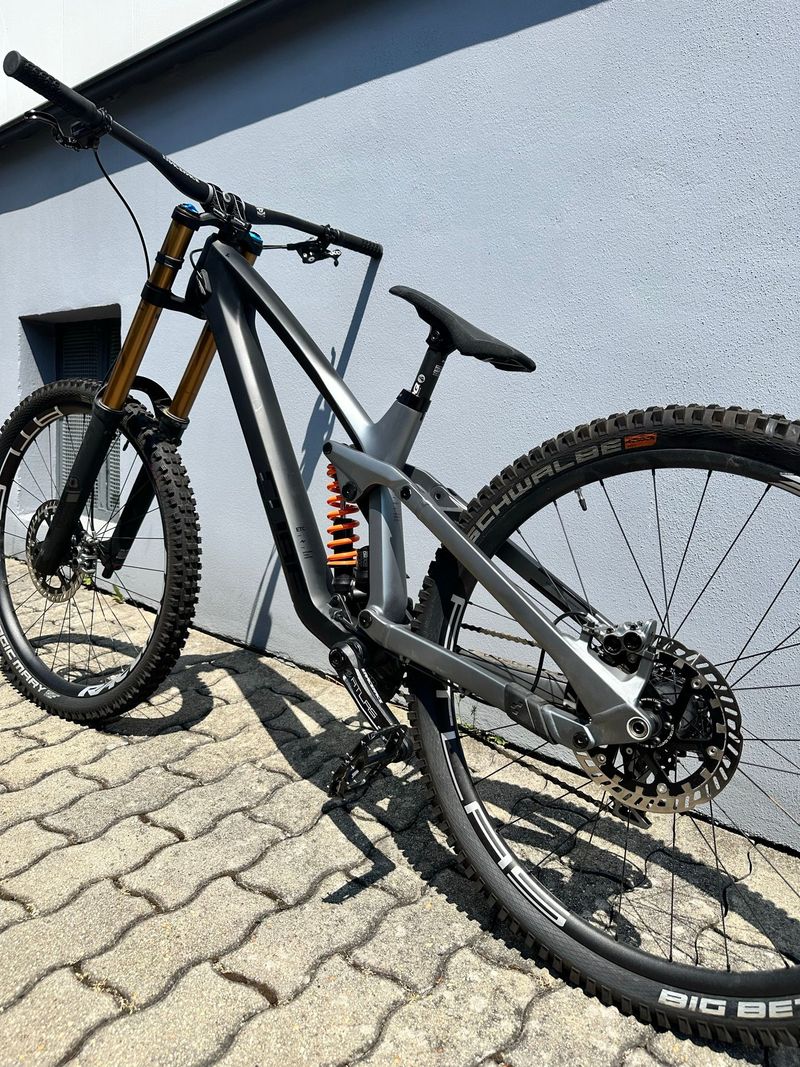 Used CUBE TWO15 HPC SLT 2021 2021 Mountainbike, Black, 29 — image 1 of 10