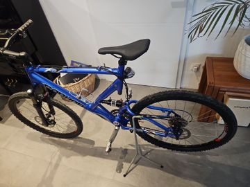 Używany Canyon Custom Shimano Deore XT 2010 Mountainbike — zdjęcie 2 z 15