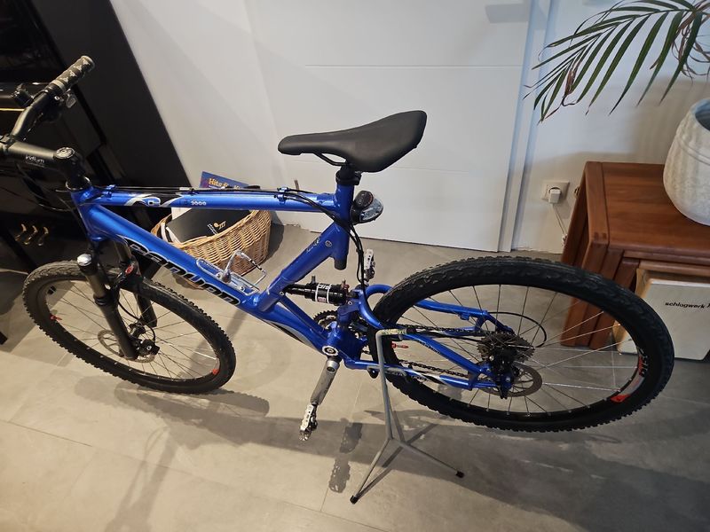 Używany Canyon Custom Shimano Deore XT 2010 Mountainbike — zdjęcie 2 z 15