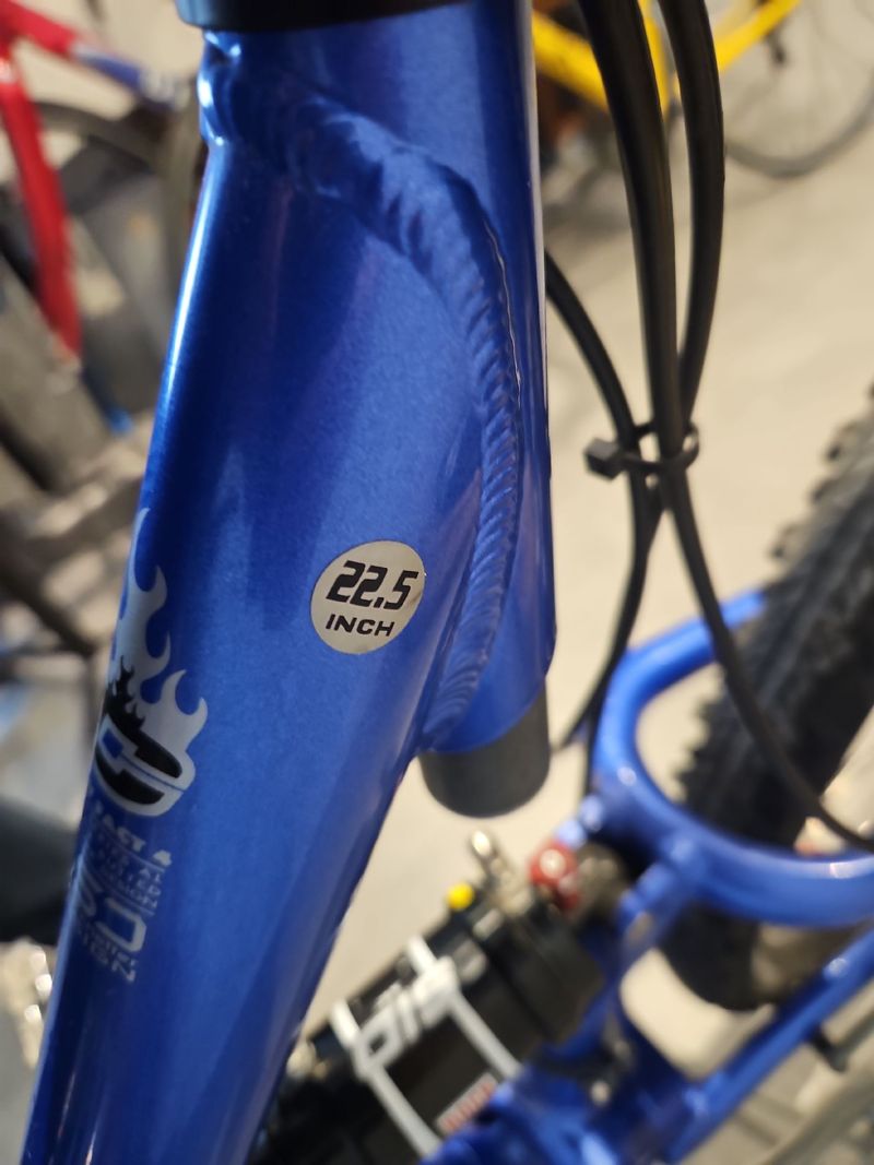 Używany Canyon Custom Shimano Deore XT 2010 Mountainbike — zdjęcie 9 z 15