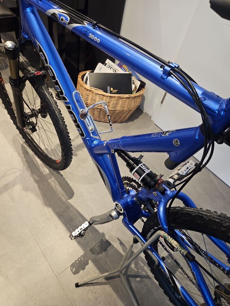 Używany Canyon Custom Shimano Deore XT 2010 Mountainbike — zdjęcie 3 z 15