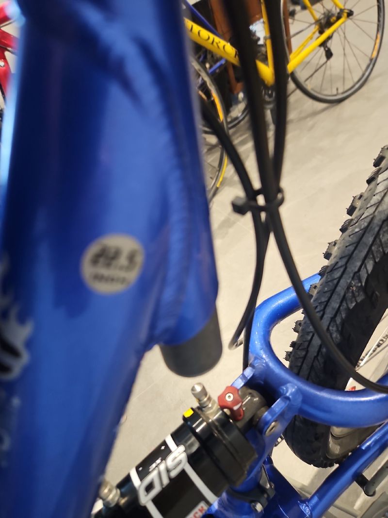 Używany Canyon Custom Shimano Deore XT 2010 Mountainbike — zdjęcie 10 z 15